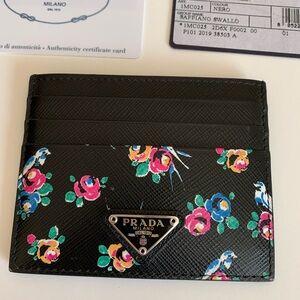 💯 authentic PRADA card holder